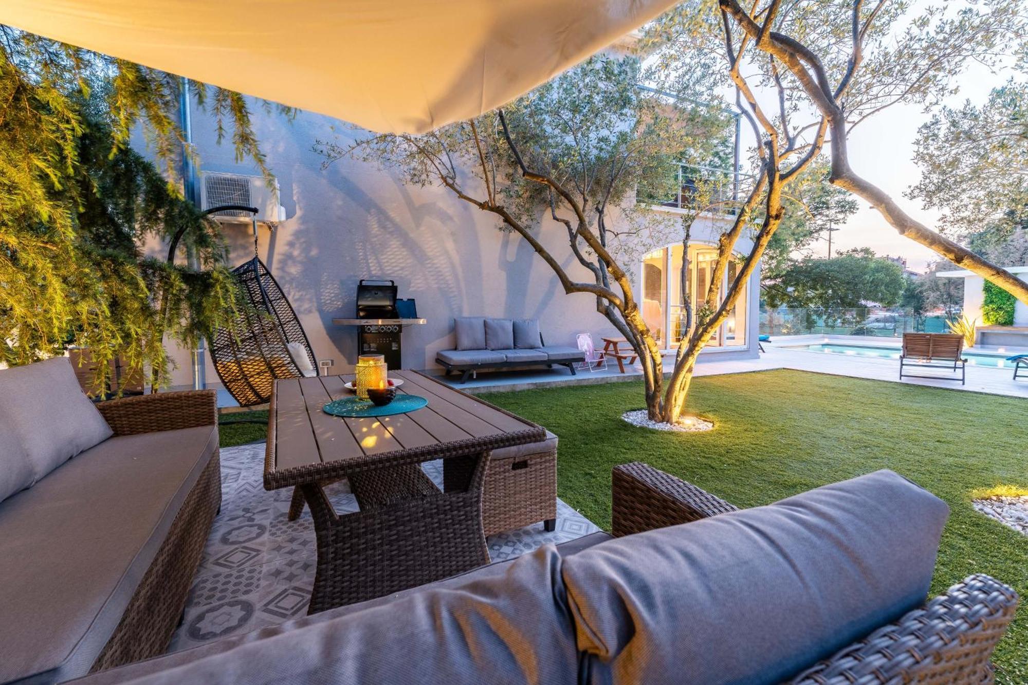 Villa B&D Zadar For The Complete Pleasure Of Vacation !Heated! Private Pool! Green Oasis In The Center Of Zadar, 100M From The Sea Exteriér fotografie