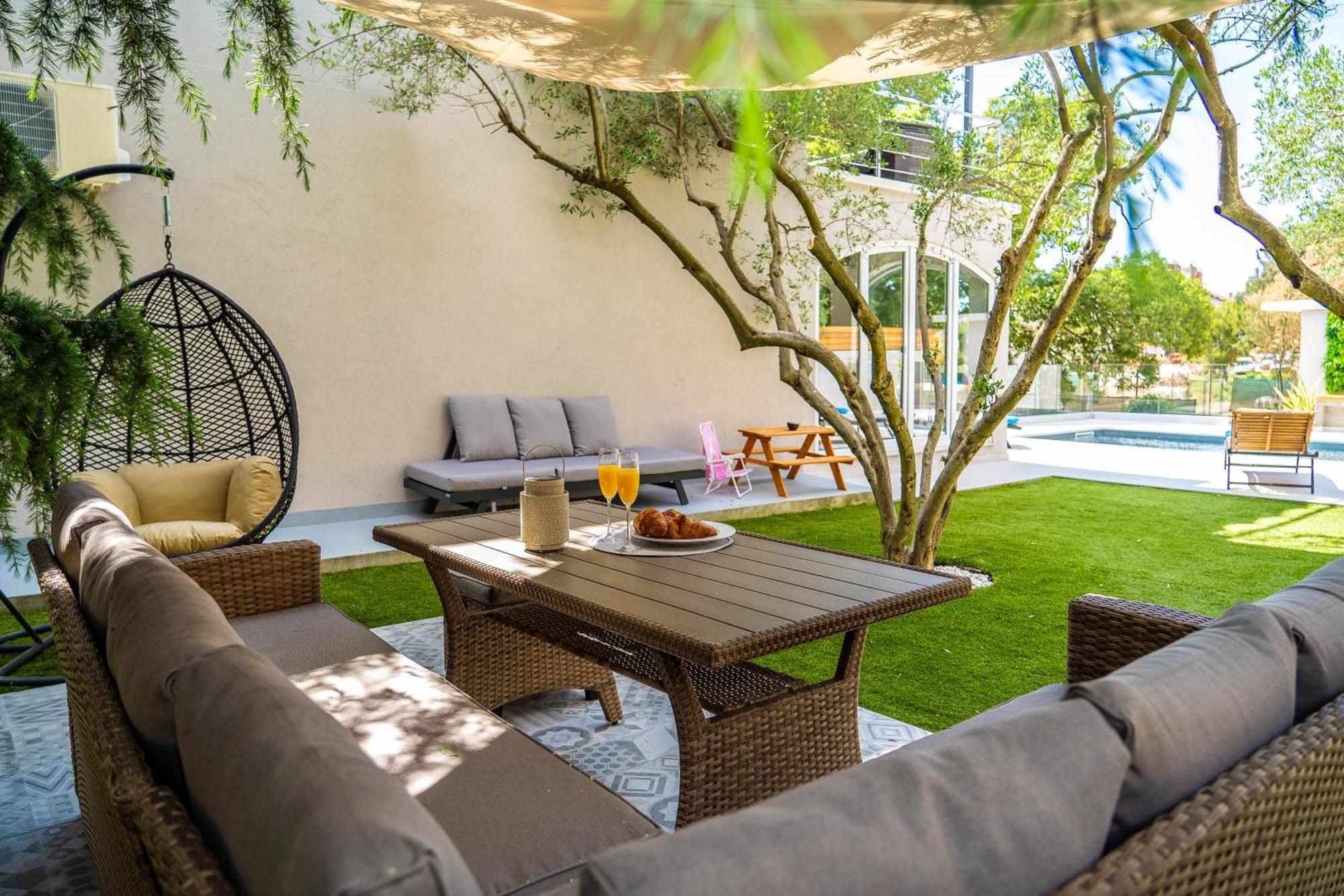 Villa B&D Zadar For The Complete Pleasure Of Vacation !Heated! Private Pool! Green Oasis In The Center Of Zadar, 100M From The Sea Exteriér fotografie